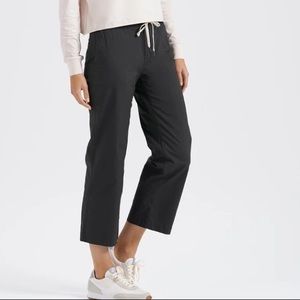 Women’s Vuori Ripstop Wide Leg Cropped Pants Size:Large  Color:Charcoal